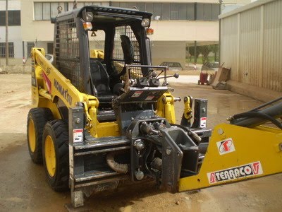 KOMATSU SK 714-5 pompa wody